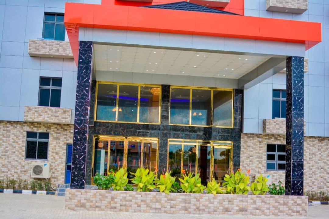 Wetland Hotel Ughelli Kültér fotó