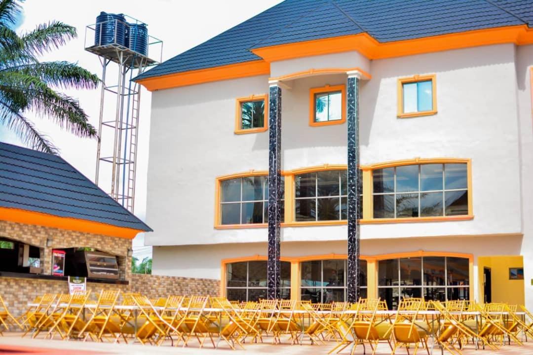 Wetland Hotel Ughelli Kültér fotó