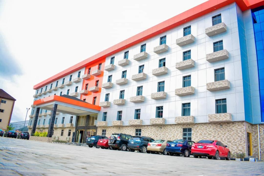 Wetland Hotel Ughelli Kültér fotó