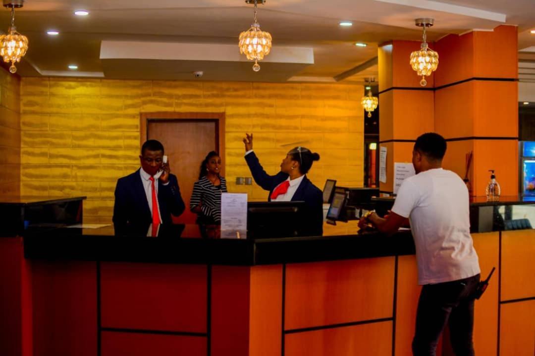 Wetland Hotel Ughelli Kültér fotó